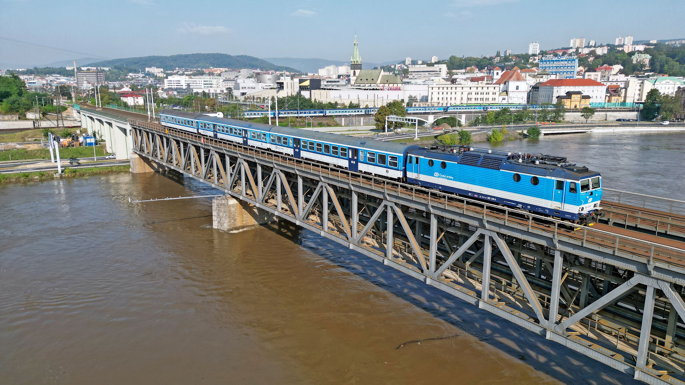 Ilustrační snímek železniční most Ústí nad Labem