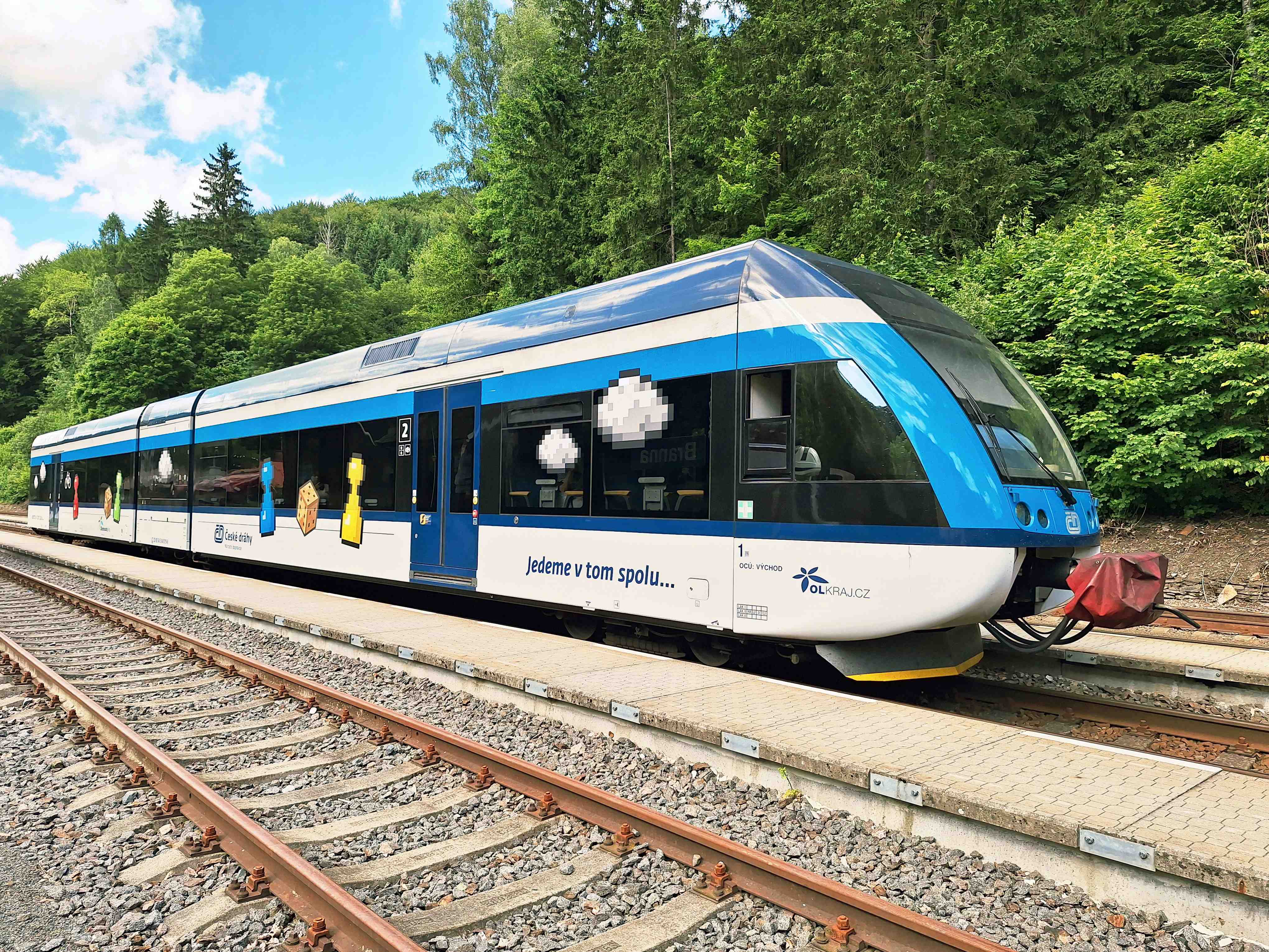 Stadler s polepem na Jesenicku